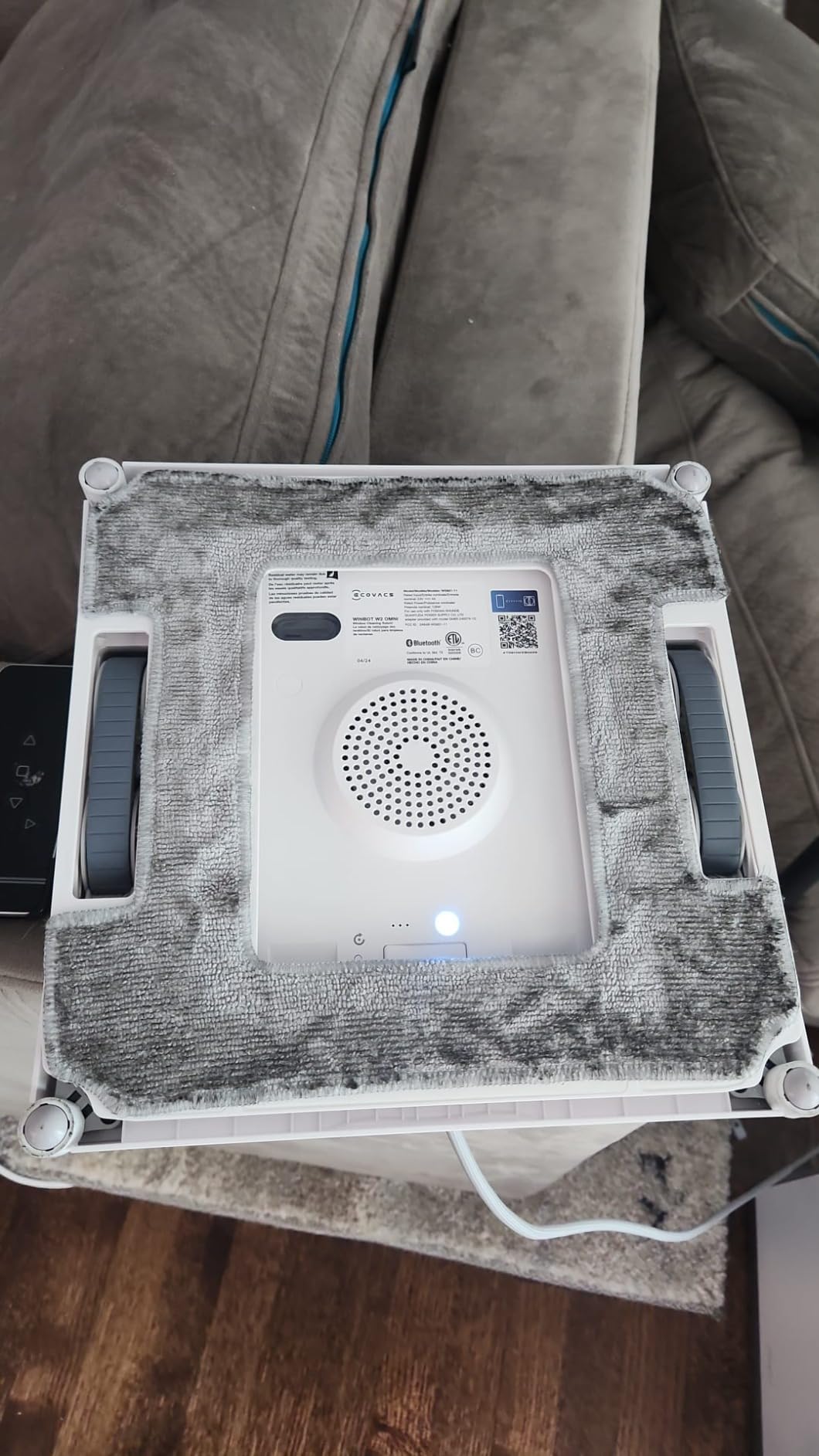ECOVACS WINBOT W2 PRO Omni Portable Window Cleaning Robot with Multi-Functional Station, Charging While Working, Intelligent Cleaning with Triple Nozzle Water Sprayer, 12-Level Protection customer photo 1