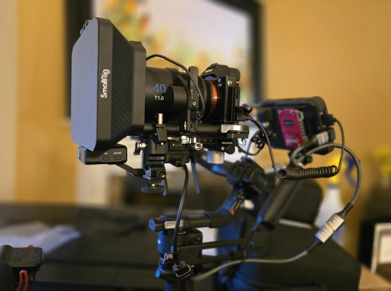 SIRUI 40mm T1.8 1.33x S35 Auto Focus Anamorphic E Mount Cine Lens customer photo 1