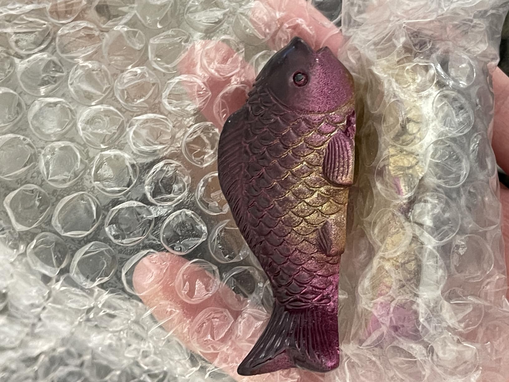 ICHAG Tea Pet Small Figurine, Color Changing Chinese Teapet for Desk Decoration, Cute Kungfu Teas Ornament Accessories with Feng Shui Good Luck Charm, Gifts for Tea Lover Friends (Fish) customer photo 1