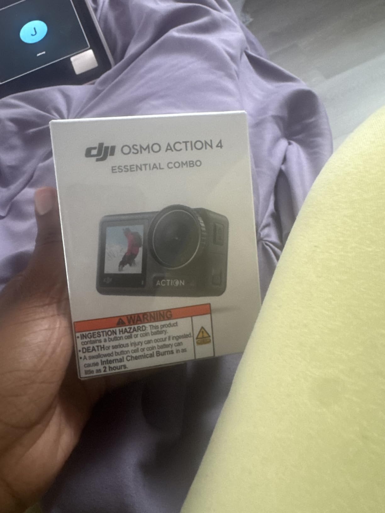 DJI Osmo Action 4 Essential Combo, Waterproof Action Camera Vlogging Camera, 1/1.3 inch Sensor, 4K/120fps Video, Stunning Low-Light Imaging, 10-bit and D-Log M Color Performance, Long-Lasting 160 Mins customer photo 2