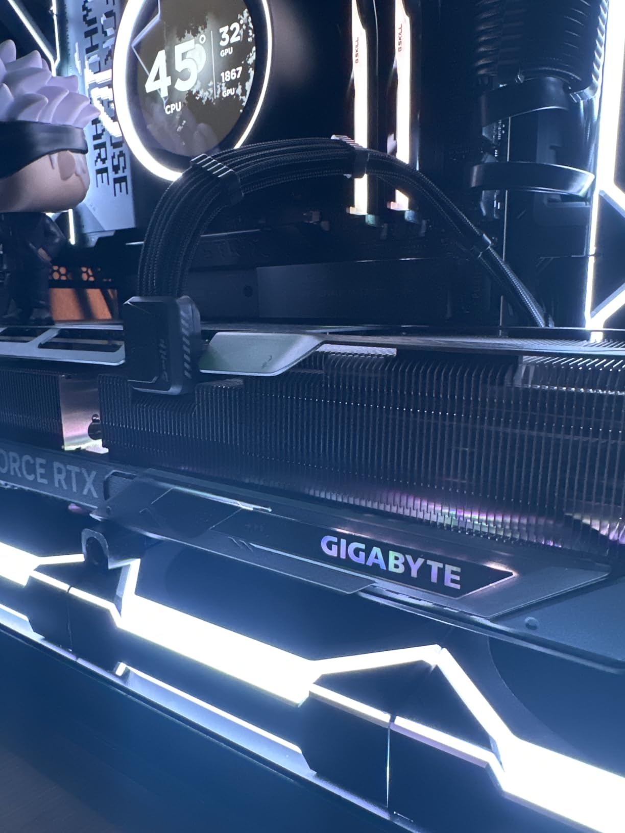 GIGABYTE GeForce RTX 5080 Gaming OC 16G Graphics Card, WINDFORCE Cooling System, 16GB 256-bit GDDR7, GV-N5080GAMING OC-16GD Video Card customer photo 2
