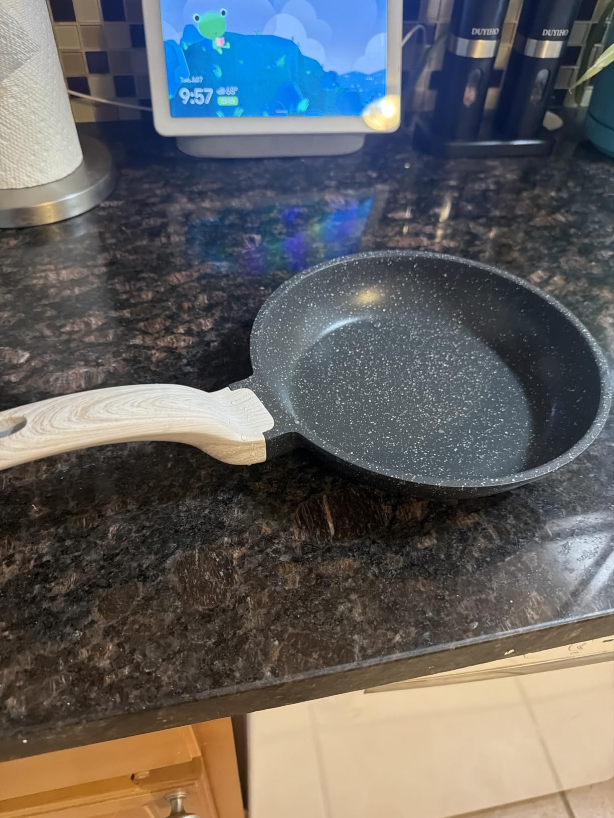 CAROTE 10 inch Non Stick Black Frying Pan Skillet, PFOA-Free | Healthy Non Toxic Granite Kitchen Cookware, All Stovetops Compatible Skillet with Heat-Resistant Handle, Easy to Clean customer photo 1