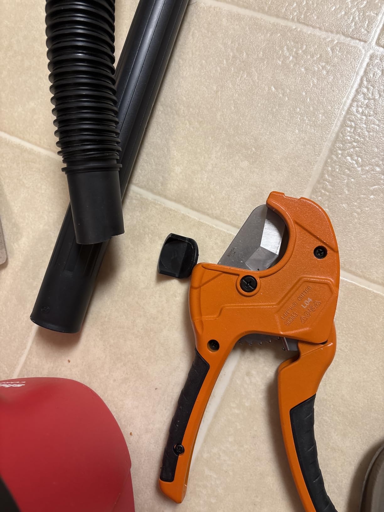 Klein Tools 50044 Ratcheting PVC Pipe Cutter Tool, 1-1/4 Inch I.D. Cutting Capacity for PVC, CPVC, and PEX Pipes, One-Handed Blade Retraction customer photo 2