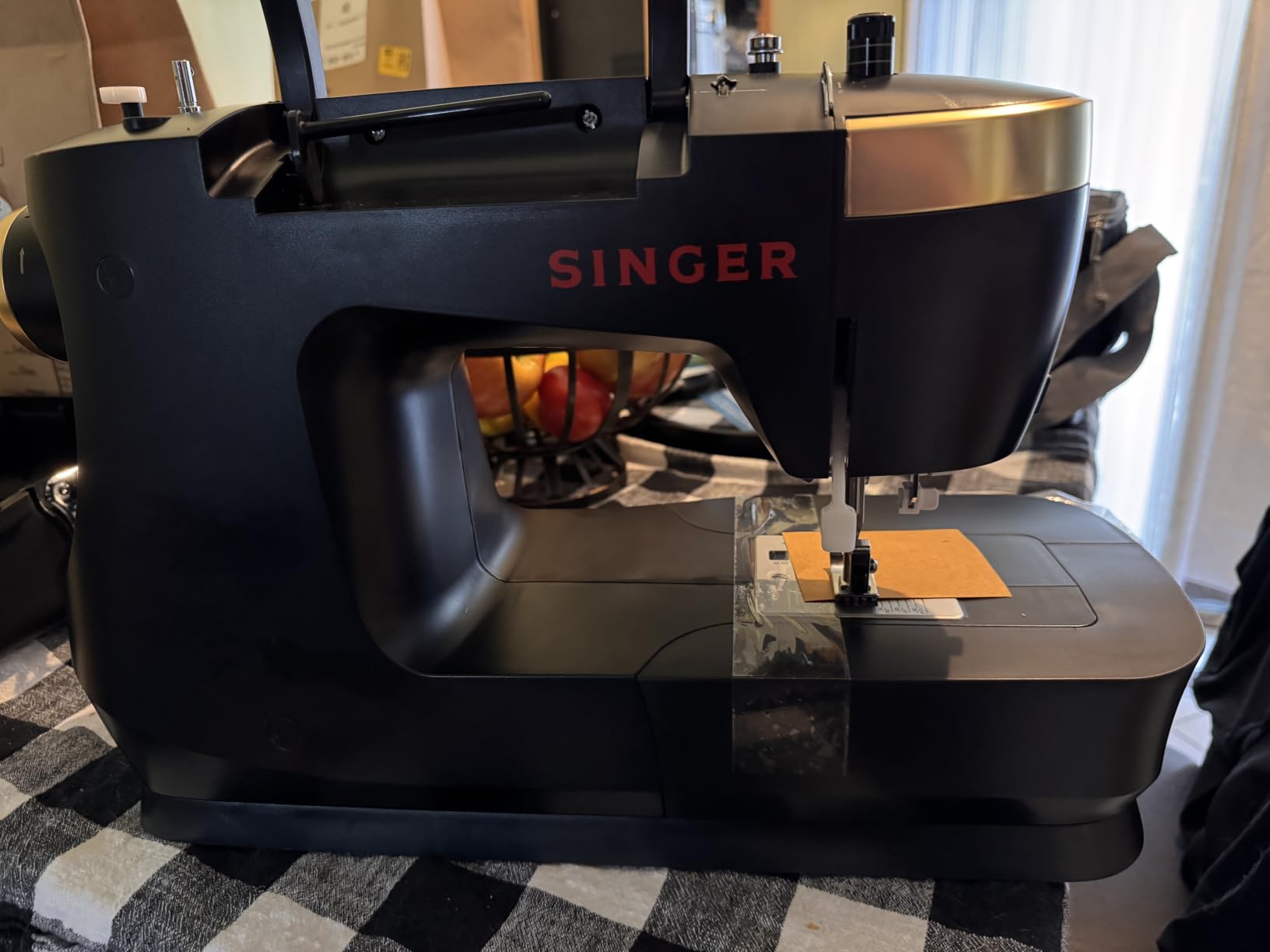 SINGER Super Bundle, Heavy Duty 500 Sewing Machine with Carrying Case, 23 built-in stitches, high speed motor, strong piercing power, 1-step buttonhole, metal frame, LED light customer photo 1