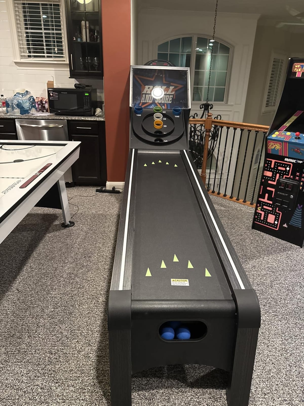 VEVOR Roll and Score Classic Arcade Game Table, Sky Ball Table Machine, LED Electronic Scorer & Track Lighting, Sound, Automatic Ball Return, Home Recreation Game Room customer photo 1