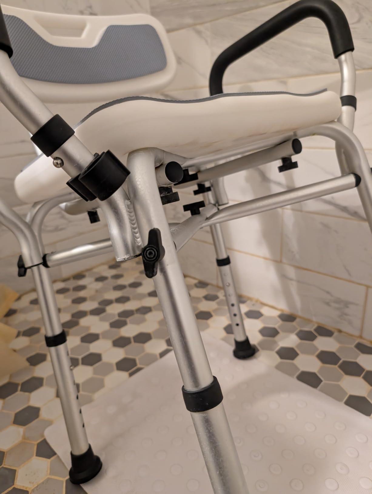 BRITULIF Shower Chair with Arms and Back for Inside Shower, 550 lb Capacity | Tool-Free 4-Step Assembly, Waterproof EVA Cushions, 5 Height Settings, Fast Drainage, Rust-Resistant Frame customer photo 2