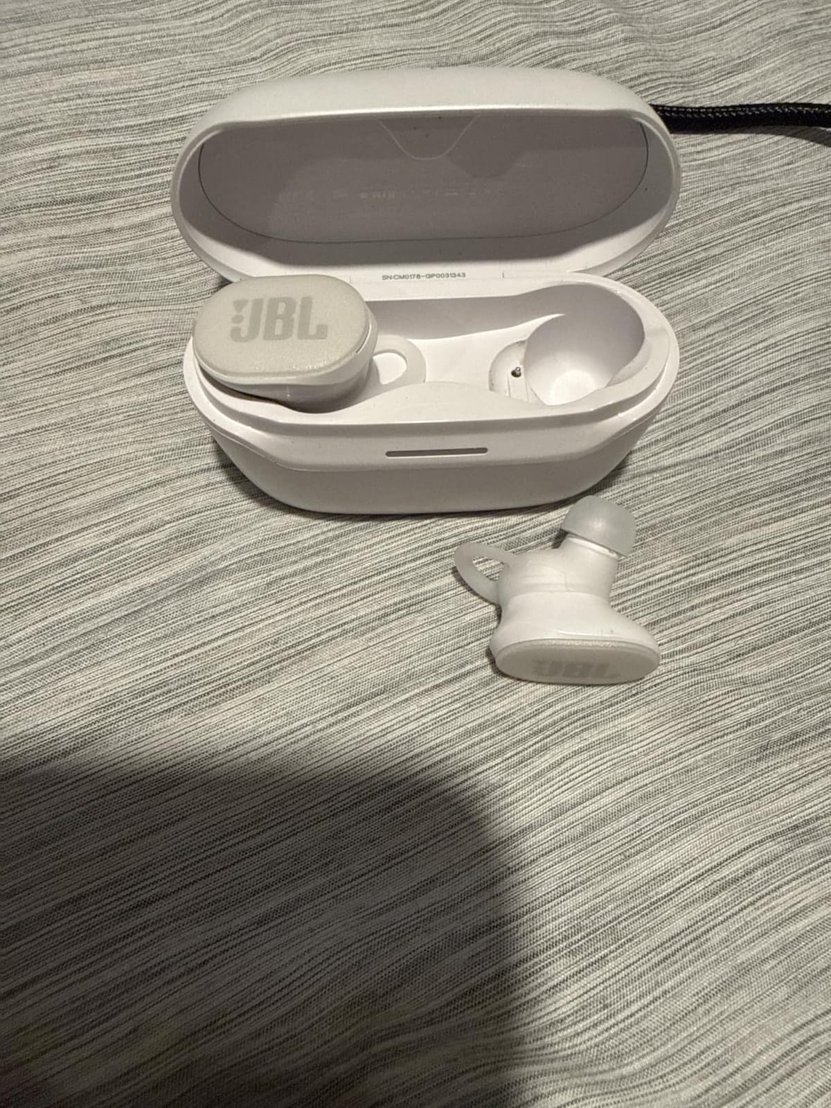 JBL Endurance Race 2 - True Wireless Earbuds - Black | Waterproof and dustproof, Ergonomic wing enhancer with Twistlock technology, Enhance your work-out with Sports Mode customer photo 1