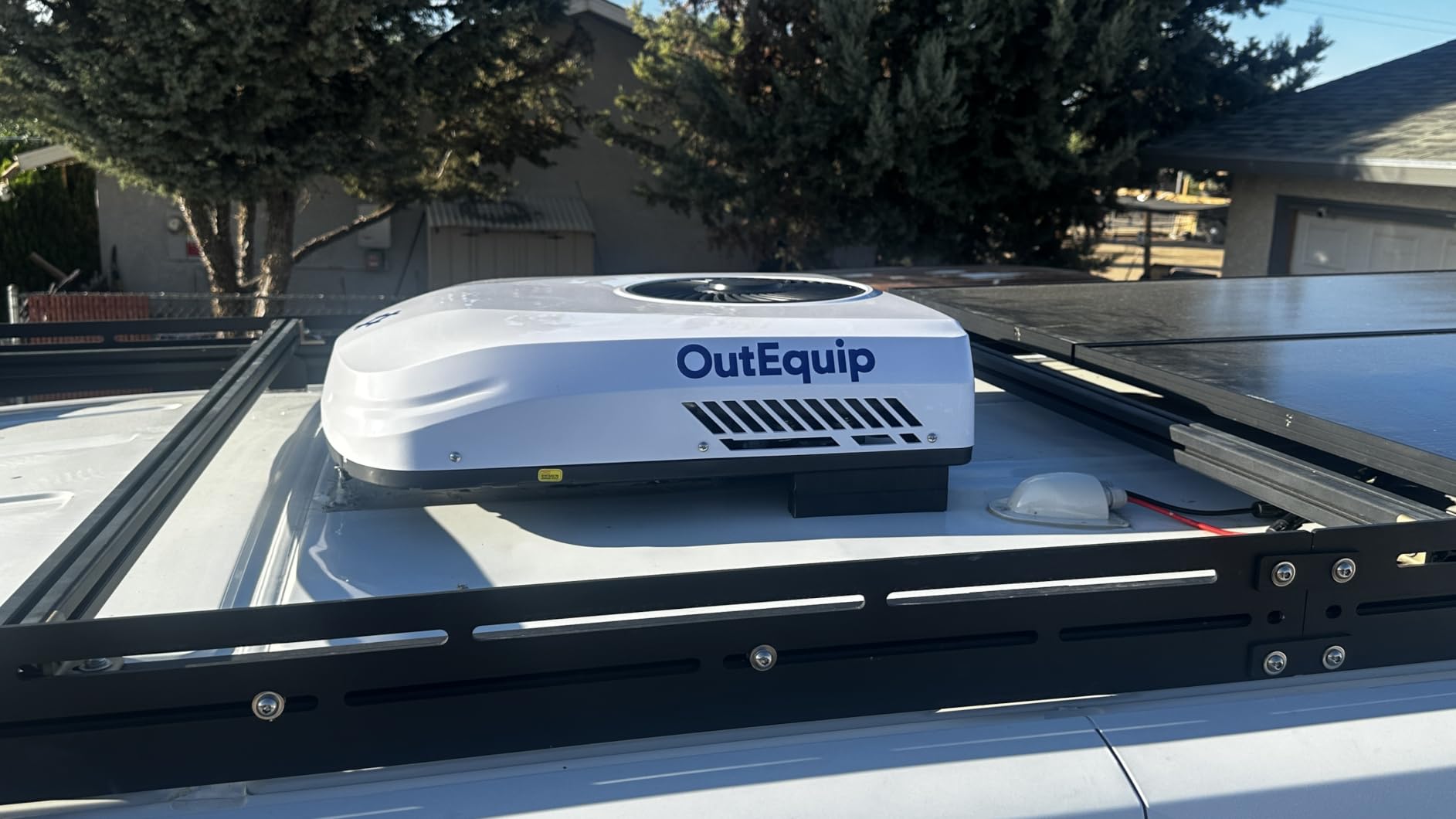 RV Air Conditioner, 12V 10000 BTU Rooftop Air Conditioner for RVs, Trucks, Vans, Campers, Tractor, Low Profile Quiet AC Unit (w/heater) customer photo 1