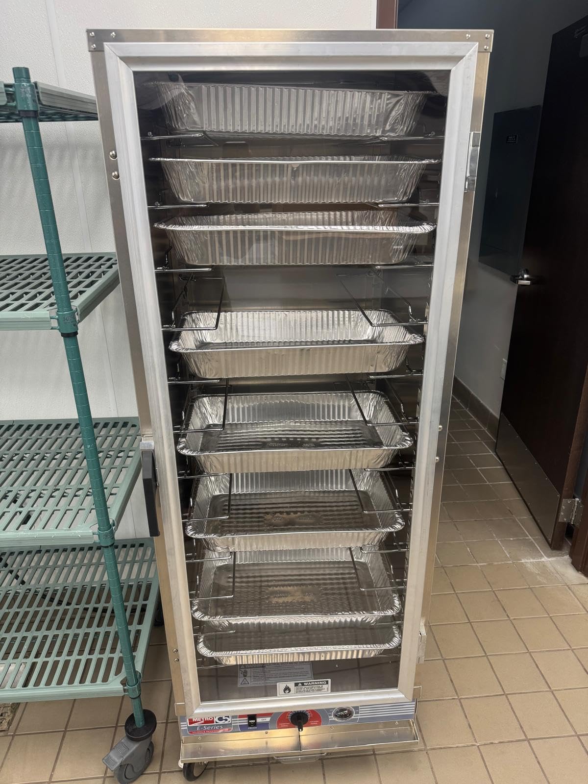 METRO C5E5-CFC-U C5 E-Series Hot Holding and Proofing Cabinet, Half Height, Full Length Clear Door, Universal Wire Slides, 2000W, 120V customer photo 2
