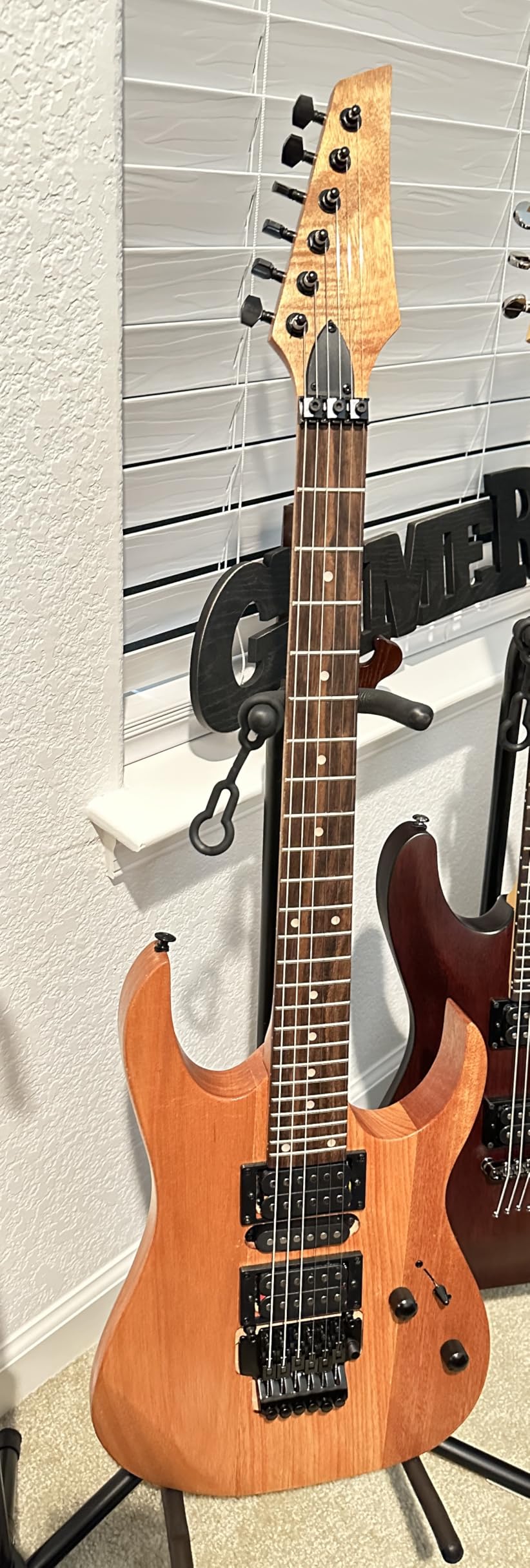 DIY Electric Guitar Kit Beginner Kit Mahogany Body Mahogany Neck | Rosewood Fretboard, 6 String Right Hand, Black Hardware, JS Series, Build Your Own Guitar customer photo 1