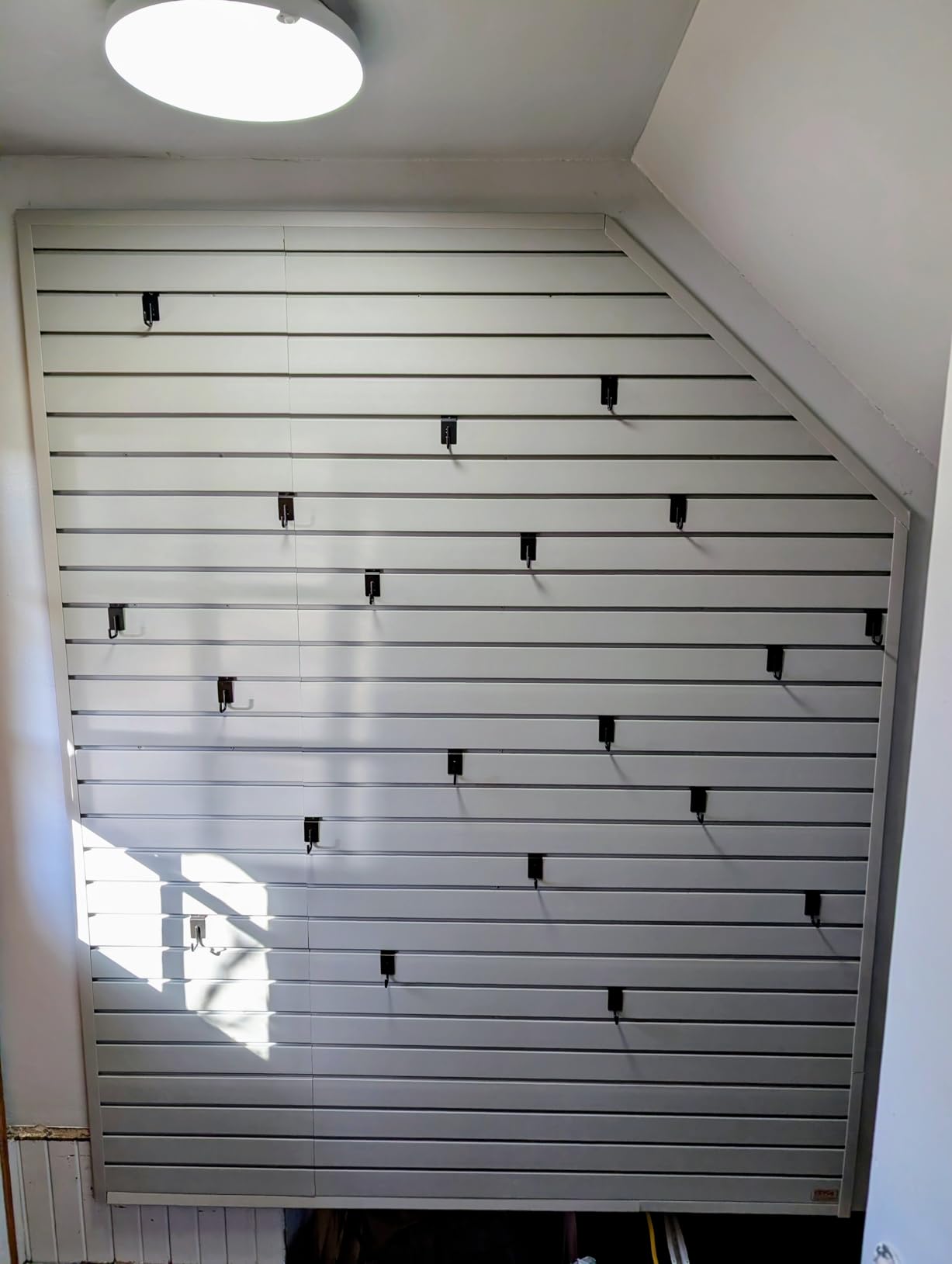 VEVOR Slat Wall Paneling, 8 x 4 ft, PVC Garage Slatwall without Accessories, White Slat Wall Easy-to-Install Adjustable Slatwall Panel with Coupling Structure & DIY Cutting, Fits for Storage & Display customer photo 1