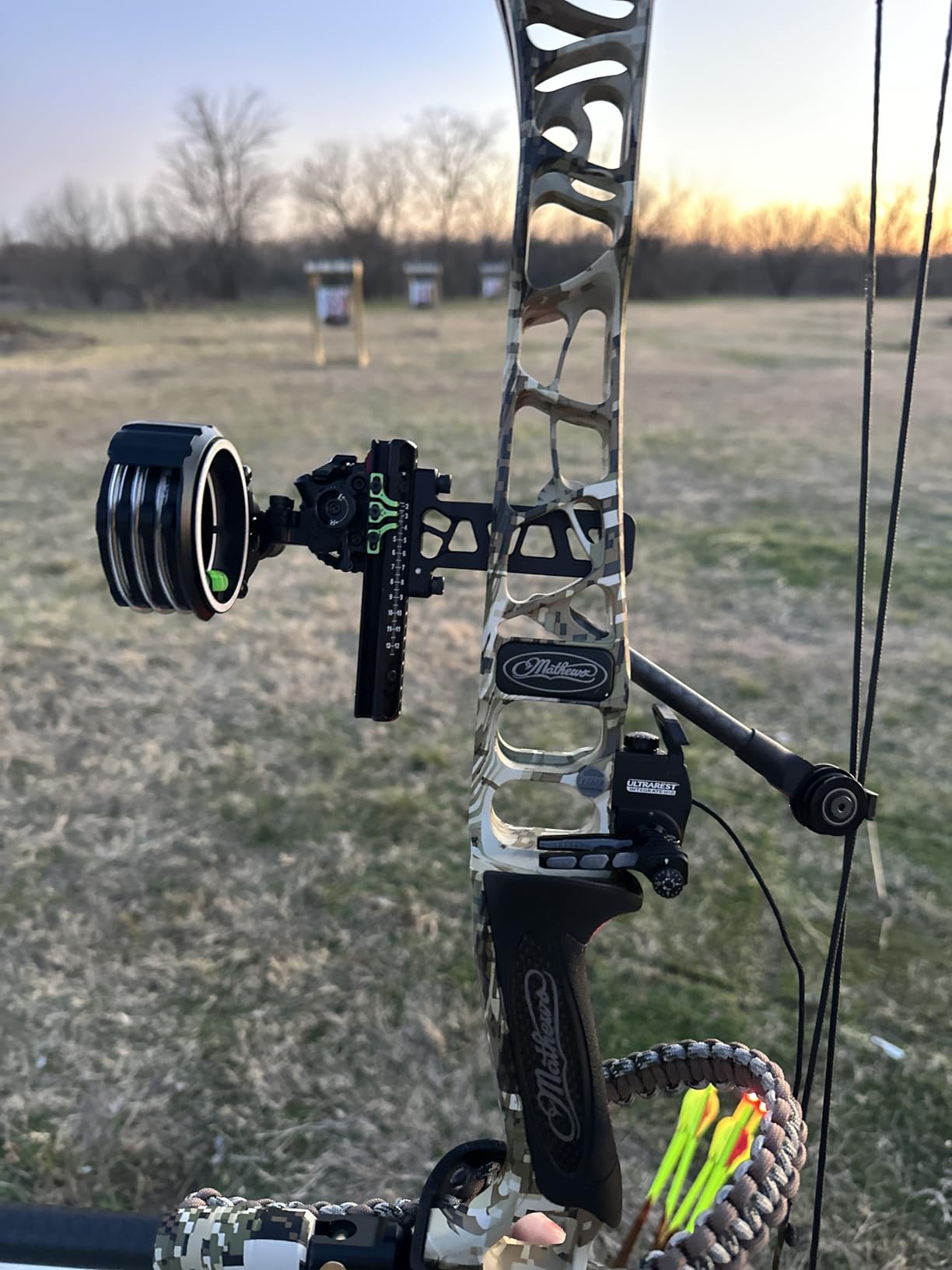 QAD Ultrarest Integrate MX2 Right Hand Full Containment Drop-Away Arrow Rest, Black #UQMX2BK-R customer photo 1