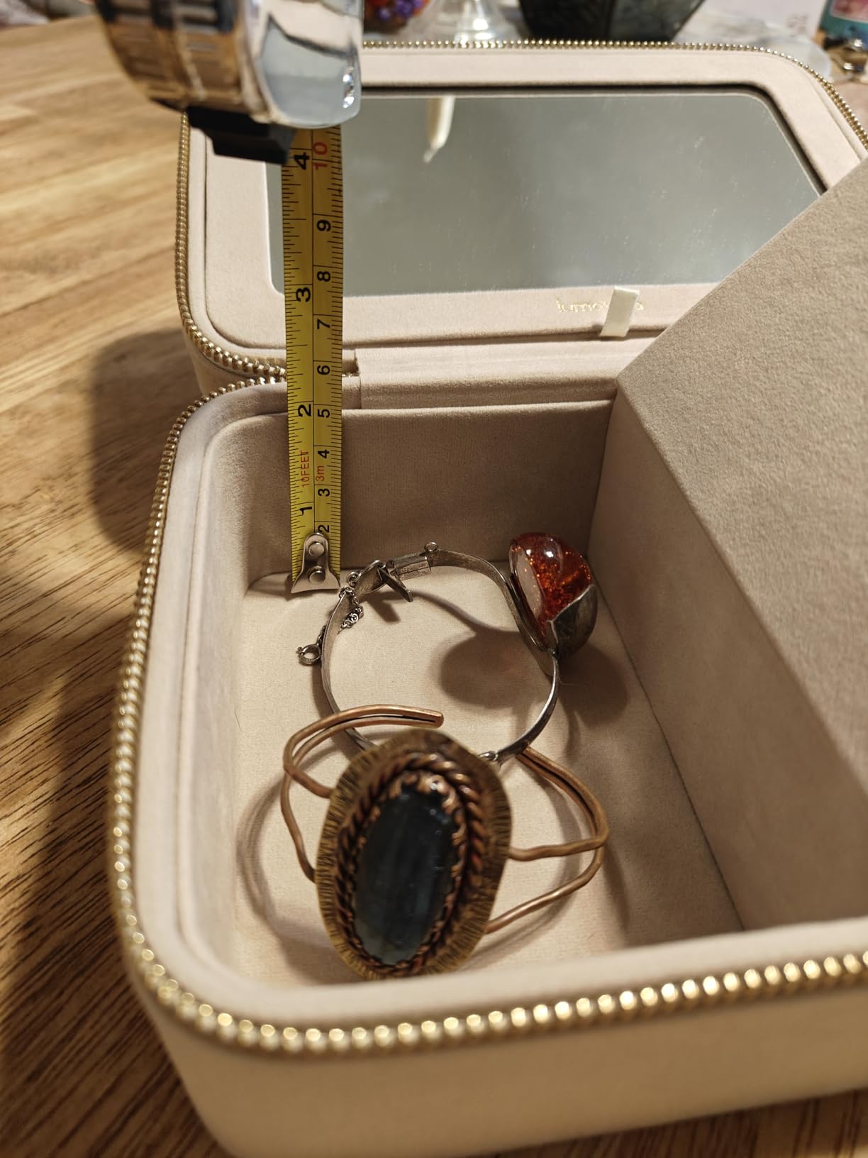 Lumayina Velvet Travel Jewelry Organizer Case with Large Mirror for Women | Portable Double-Layer Girls Jewelry Storage Box with Plush Lining, Removable Tray, Adjustable Dividers & 6 Anti-Tarnish Bags customer photo 2