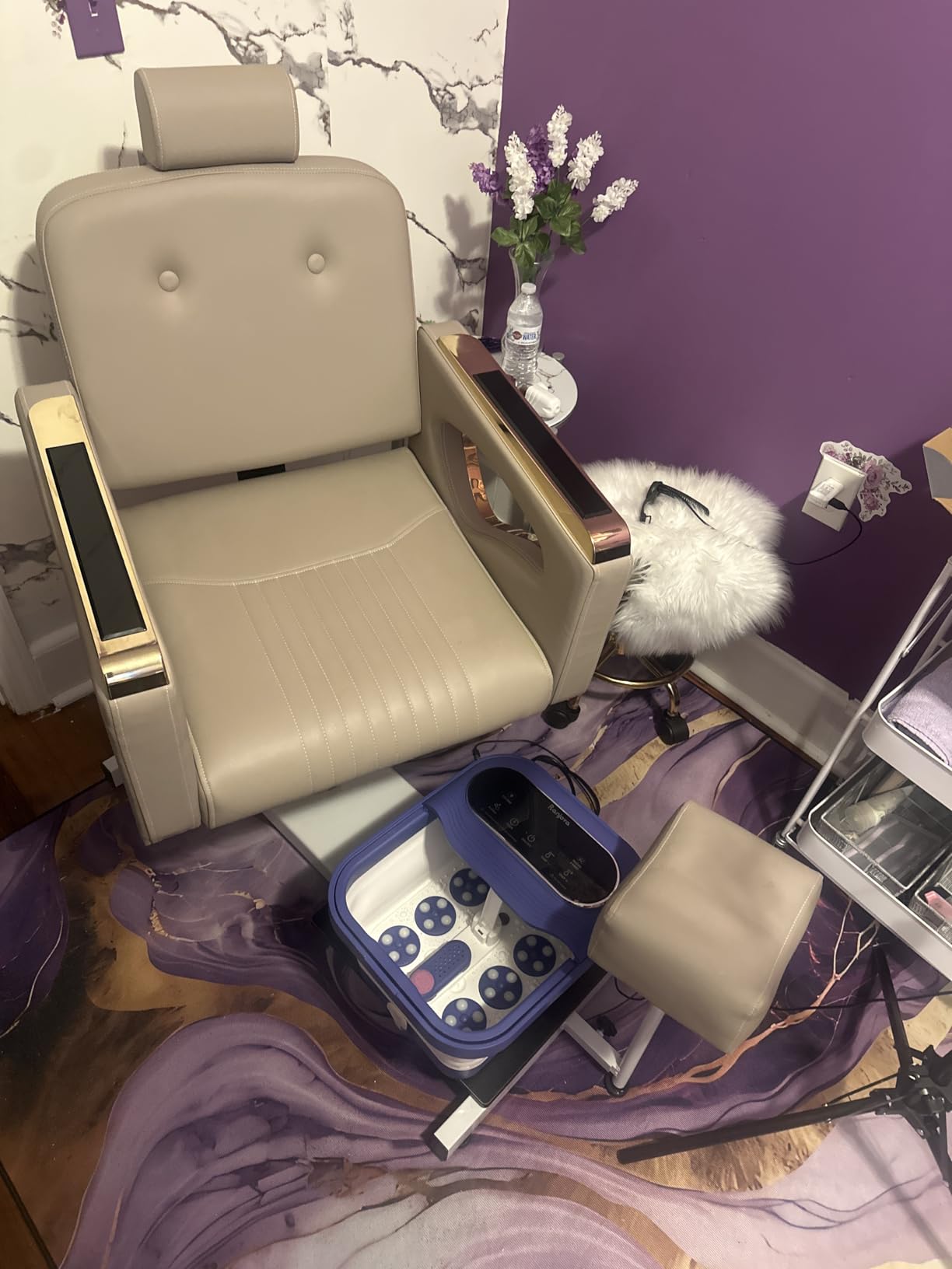 Reclining Spa Pedicure Chair, Pedicure Station No Plumbing for Nail Tech | 360° Swivel, Equipped with Hydraulic Pump, Rolling Pedicure Stool, Adjustable Footrest, Suit for Beauty Spa Salon, Black Gold customer photo 2