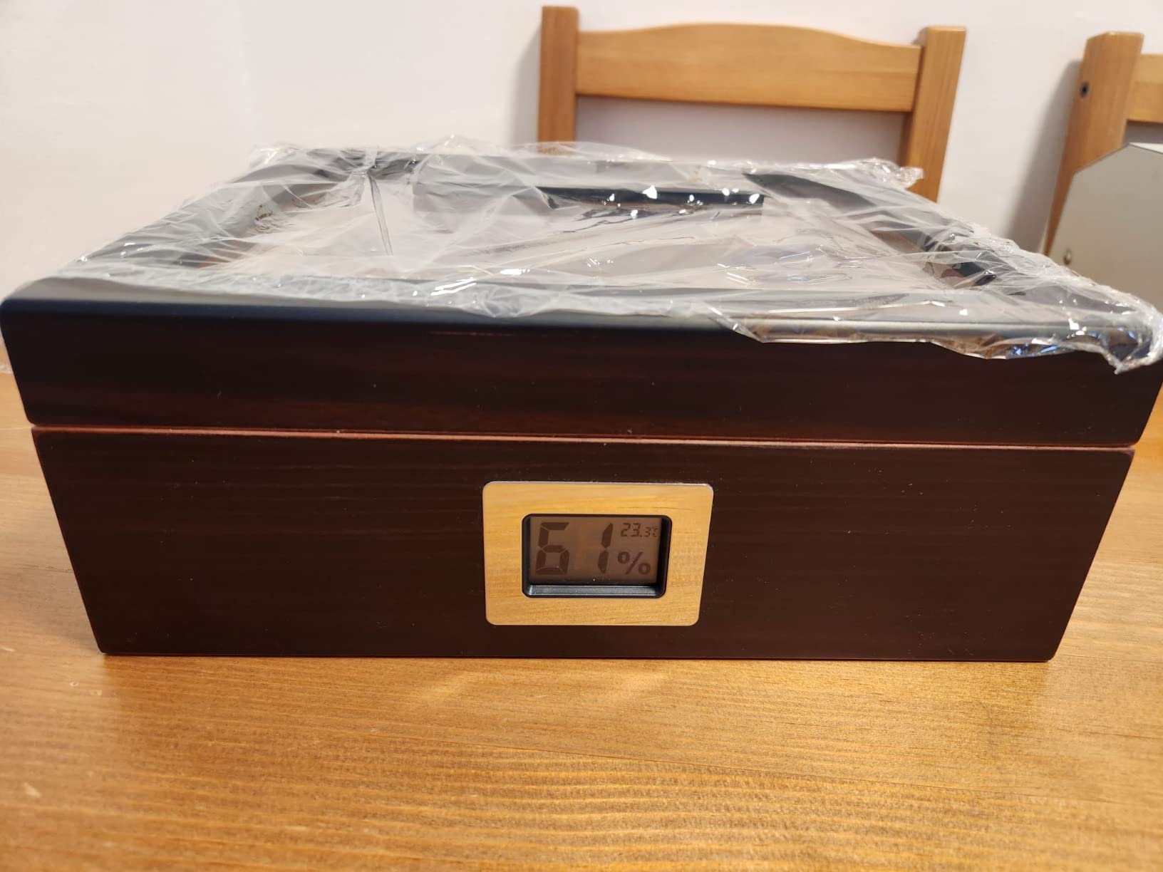 Woodronic Spanish Cedar Cigar Humidor, Glass Top Desktop Cigar Humidors with Digital Hygrometer, for 50-80 Cigars customer photo 2