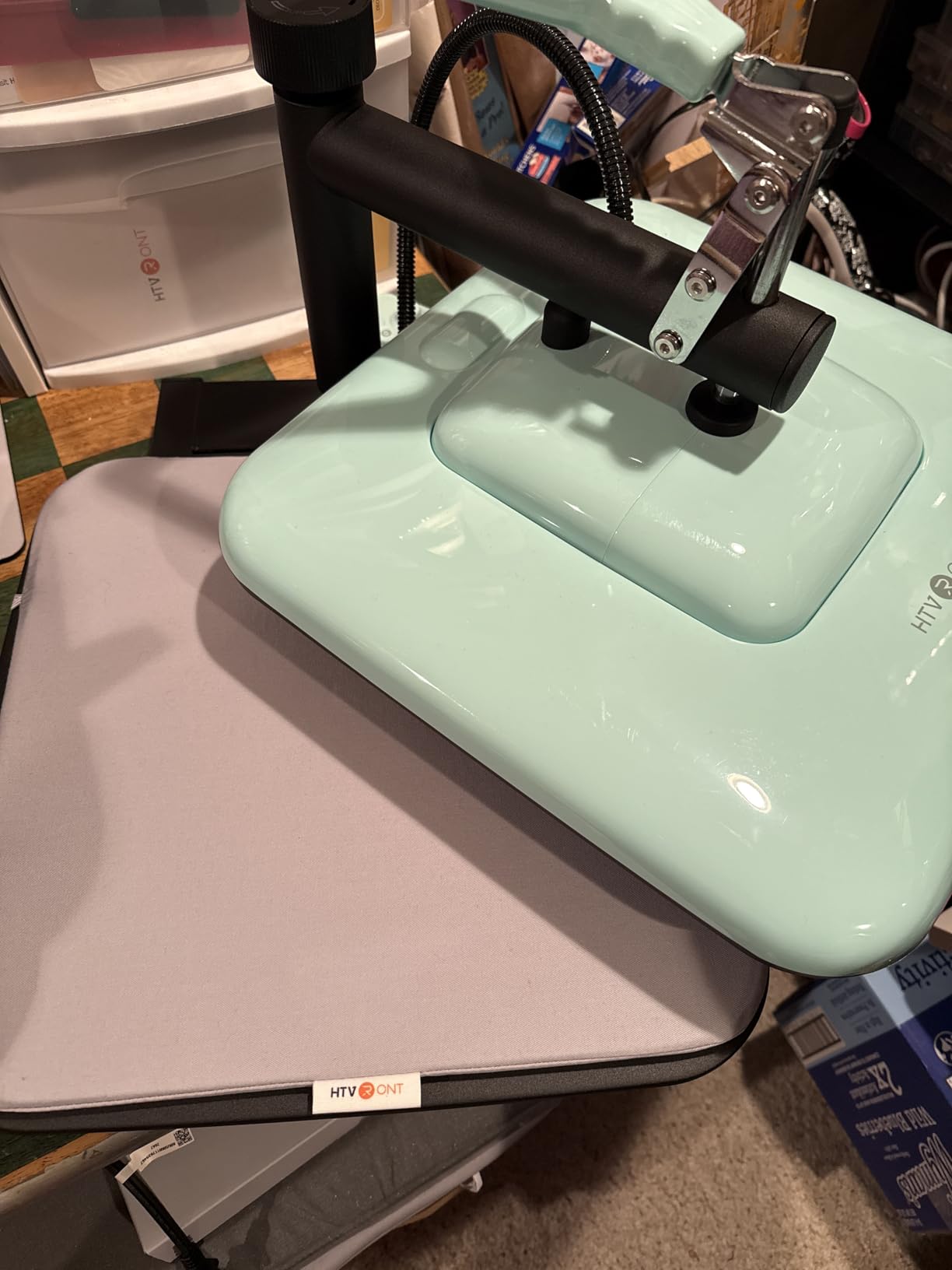 HTVRONT Heat Press Machine for T Shirts - 15x15 Swing Away Shirt Press Machine - Professional Heat Press for Sublimation, Vinyl, Heat Transfer Projects, Heats Up Fast & Distribute Heat Evenly (Blue) customer photo 2