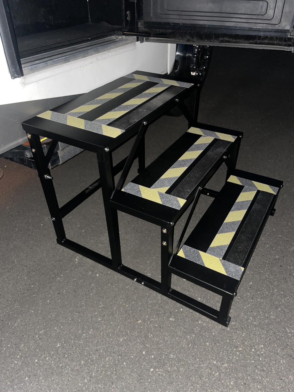 RV Mobile Home Steps with Handrail, 4-Step Camper Entry Stairs | Heavy Duty Wide Anti-Slip Steps, Portable Platform for Travel Trailer Motorhome Porch Hot Tub Outdoor Camping Metal Step customer photo 1