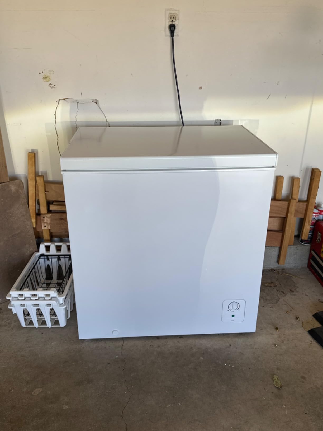SMETA Deep Freezer 18 Cubic Feet, Chest Freezer Garage Ready, 4 Wheels Large Storage Chest Freezer with 1 Basket, Low Noise, Energy Saving, Thermostat Control for Home, Office, Kitchen, White customer photo 2
