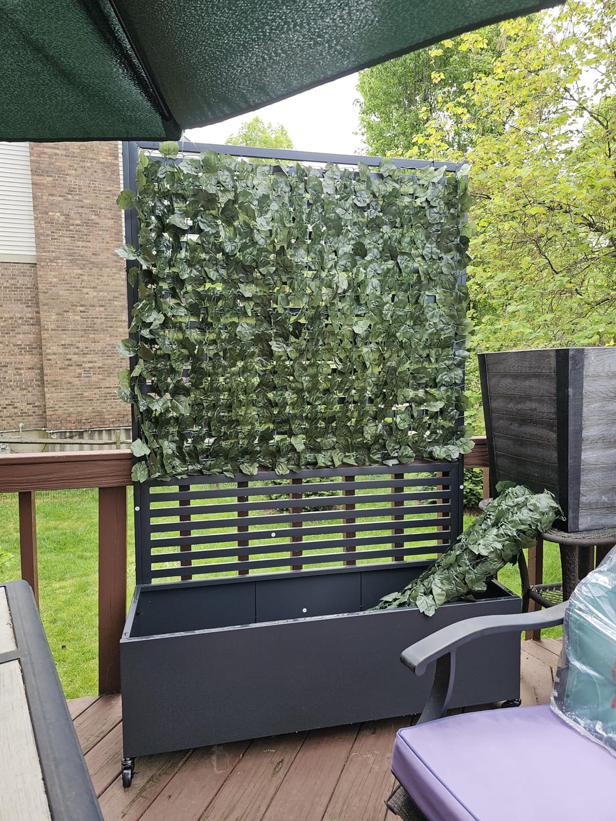 Metal Planter Box with Trellis Privacy Screen, Raised Garden Bed with Trellis & Wheels, Privacy Planters for Patio, Planter Box with Drainage Holes for Climbing Plants, 73