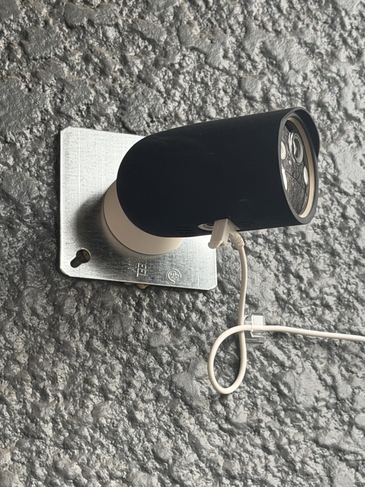 Tapo MagCam 4K Outdoor Wireless Security Camera, Magnetic Mount, C460 KIT customer photo 2