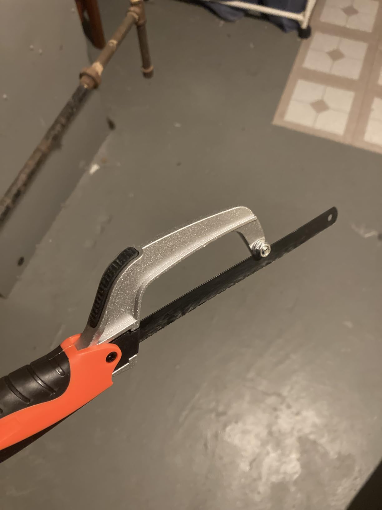 ValueMax Mini Hack Saw with Extra 1 Piece Bi-Metal 10 Inch Blade | Aluminum Small Metal Saw for Wood, PVC, Iron, Copper, Compact Metal Cutter Tool for Tight Spaces & Small Objects customer photo 2