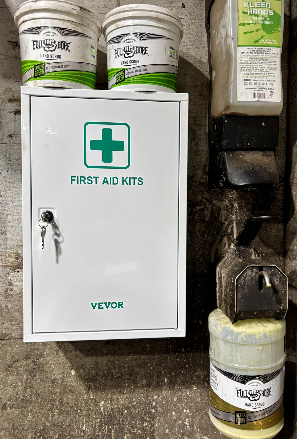 VEVOR 3-Shelf First Aid Cabinet, 1000 Pieces, Large Capacity First Aid Kit, Wall Mounted Medicine Cabinet, OSHA & ANSI 2015 (Class A), Industrial Emergency Metal Med Box, for Business and Worksite customer photo 1