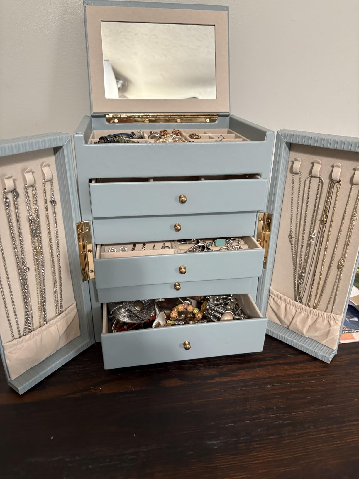 Dajasan Large Jewelry Organizer Box, 6-Tier Jewelry Storage Case with 5 Drawers, Jewelry Boxes for Women Girls with Mirror, Double Door, Textured PU Leather, Gift Idea, Stylish (Black + Gold) customer photo 1