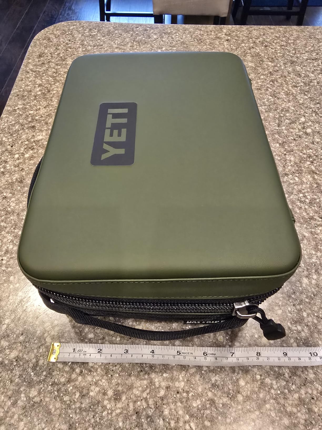 YETI Daytrip 5L Insulated Soft Cooler Lunch Box, Olive customer photo 1
