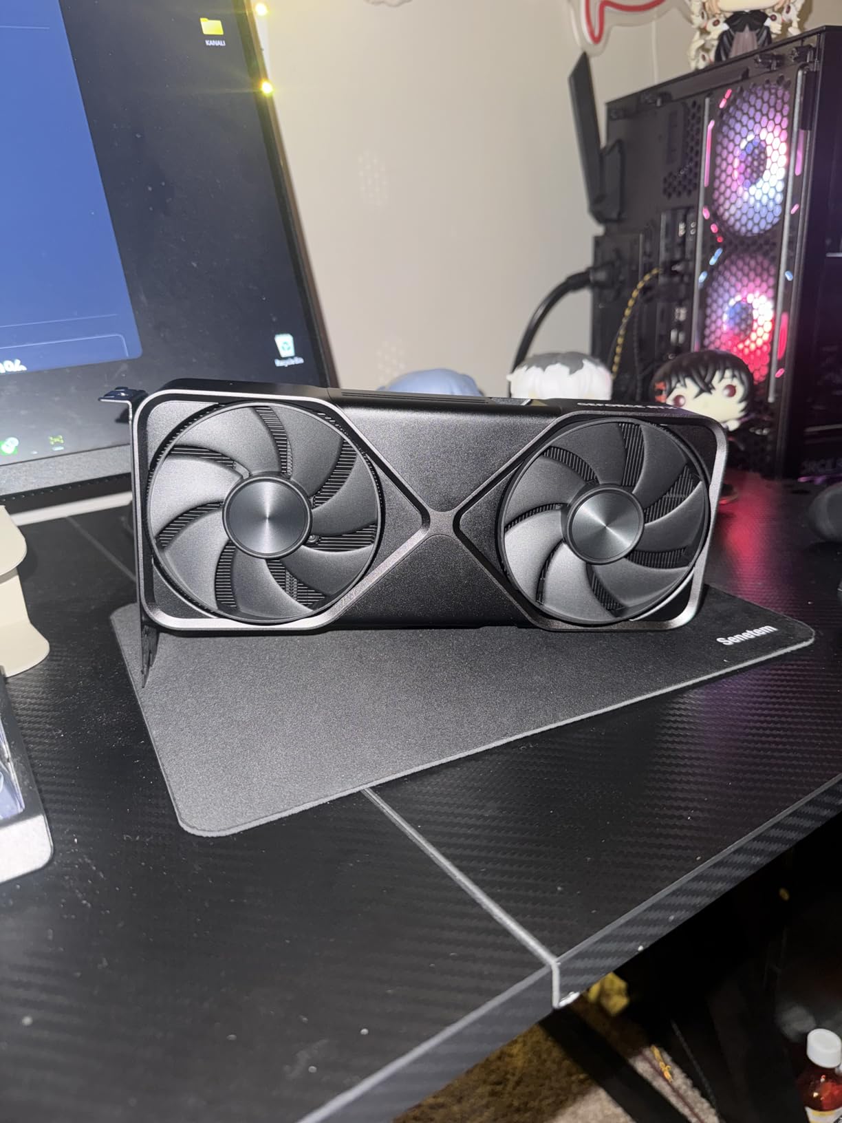 NVIDIA GeForce RTX 5070 12GB GDDR7 Graphics Card - Graphite Grey customer photo 1