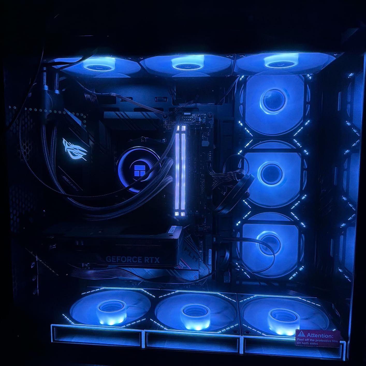 GIGABYTE GeForce RTX 5060 WINDFORCE OC 8G Graphics Card customer photo 1