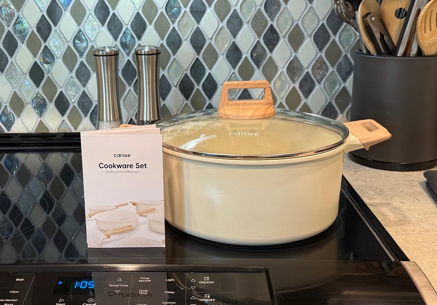 CAROTE Nonstick Stock Pot with Lid, 6 Quart White Granite customer photo 1