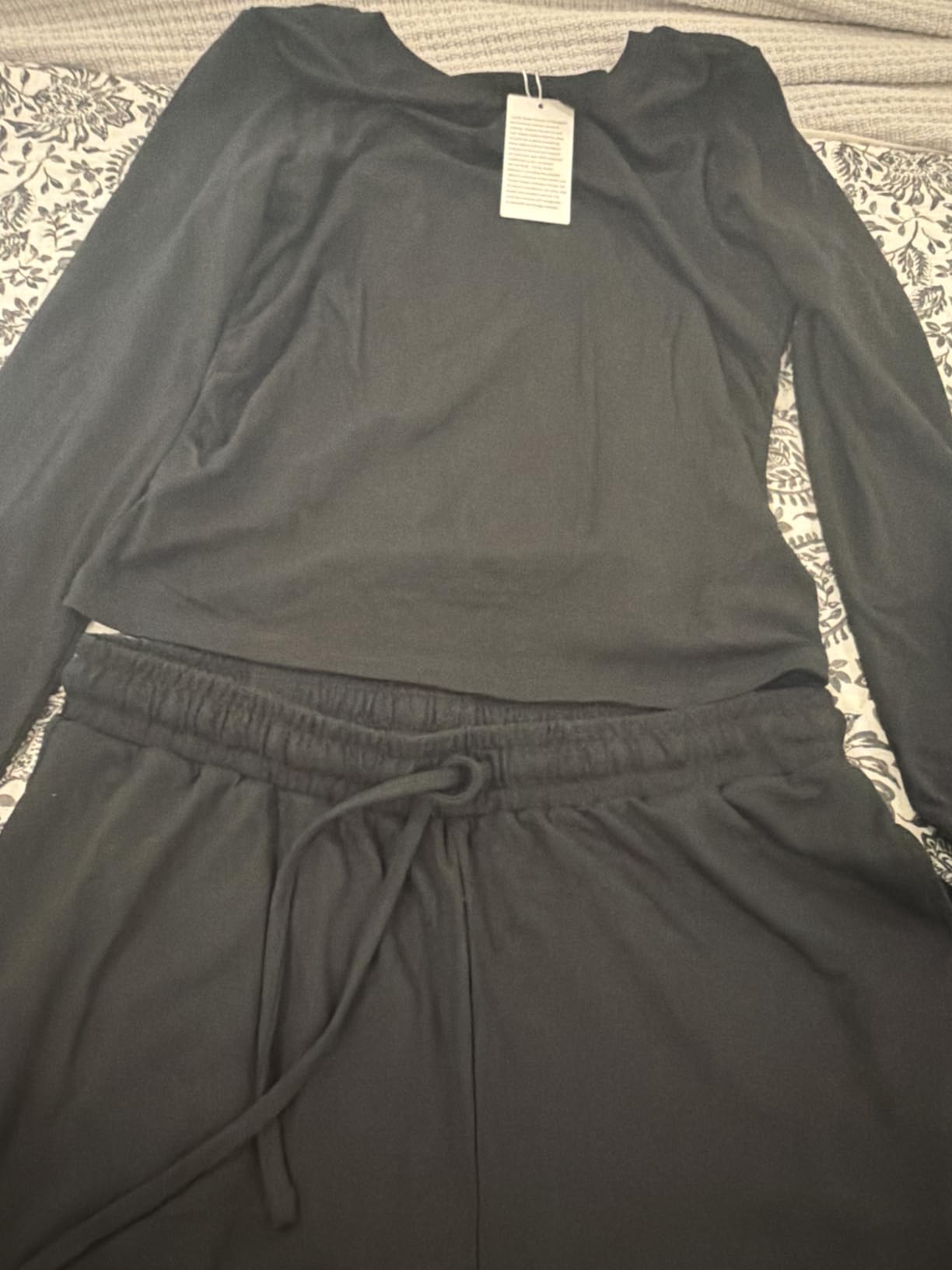 Trendy Queen Women's 2 Piece 2026 Fall Fashion Lounge Set with Pockets | Airport Outfit, Athleisure Workout Set, Fall Wardrobe Staple, Winter Style, Side-Ruched Top, Drawstring Wide-Leg Pants customer photo 1