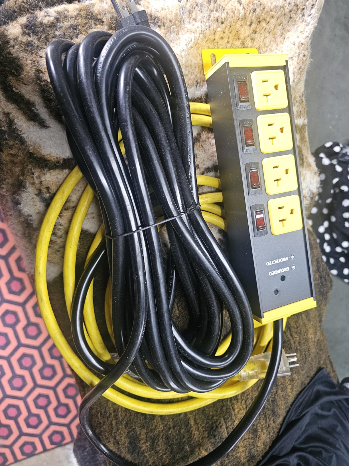 CCCEI 12 Gauge Heavy Duty Surge Protector, Yellow, 6FT, Individual Switches, Extension Cord with Multiple Outlets, Wall Mount Plug Extender, Grounded, Garage, Home Essentials customer photo 2
