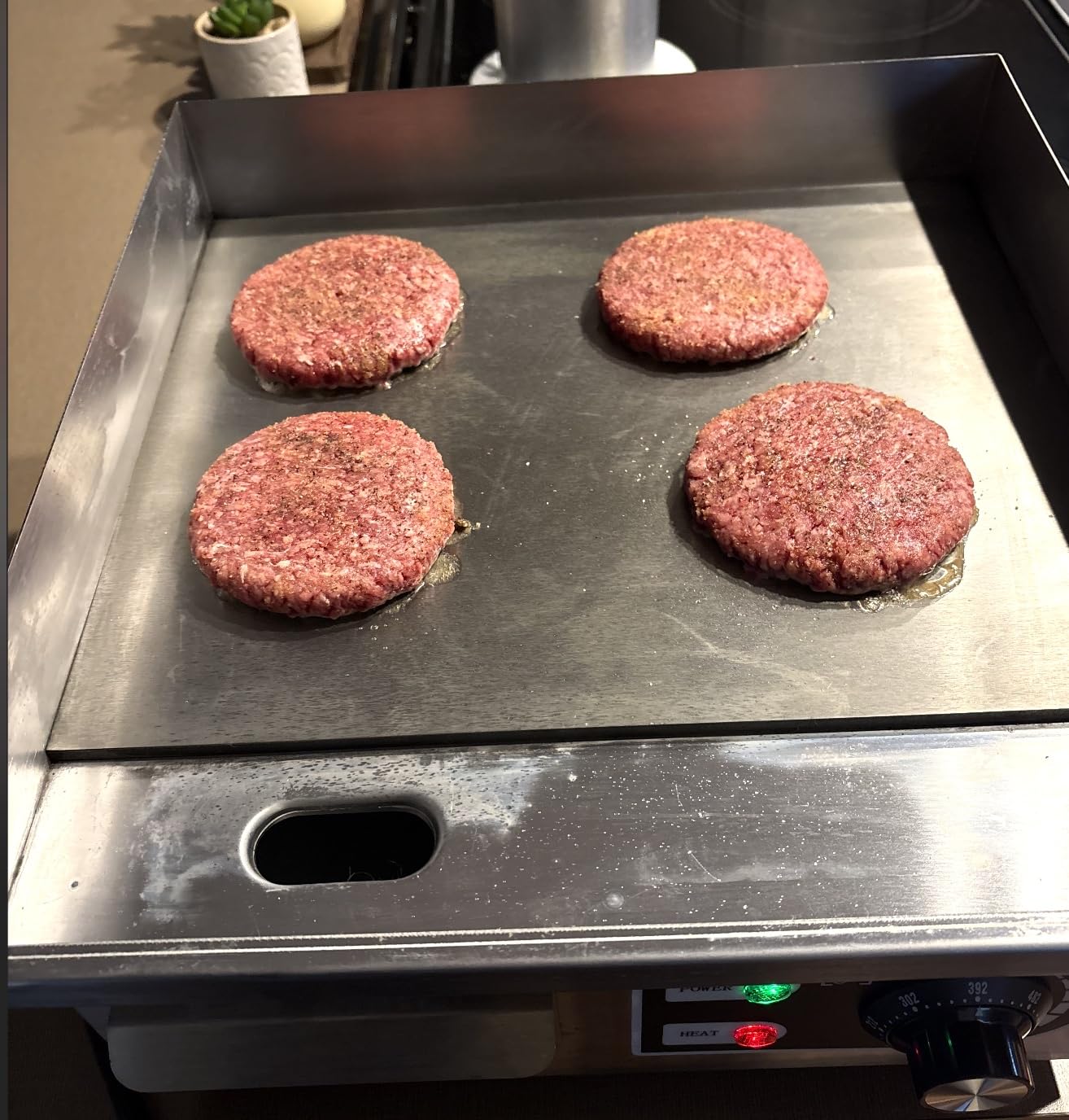 29'' * 16'' Commercial Electric Countertop Griddle - 110V Flat Top Griddles w/ 122-572°F Adjustable Temperature and Non-Stick, 3000W Stainless Steel Electric Griddle w/ 10mm Thick Cast Iron customer photo 2