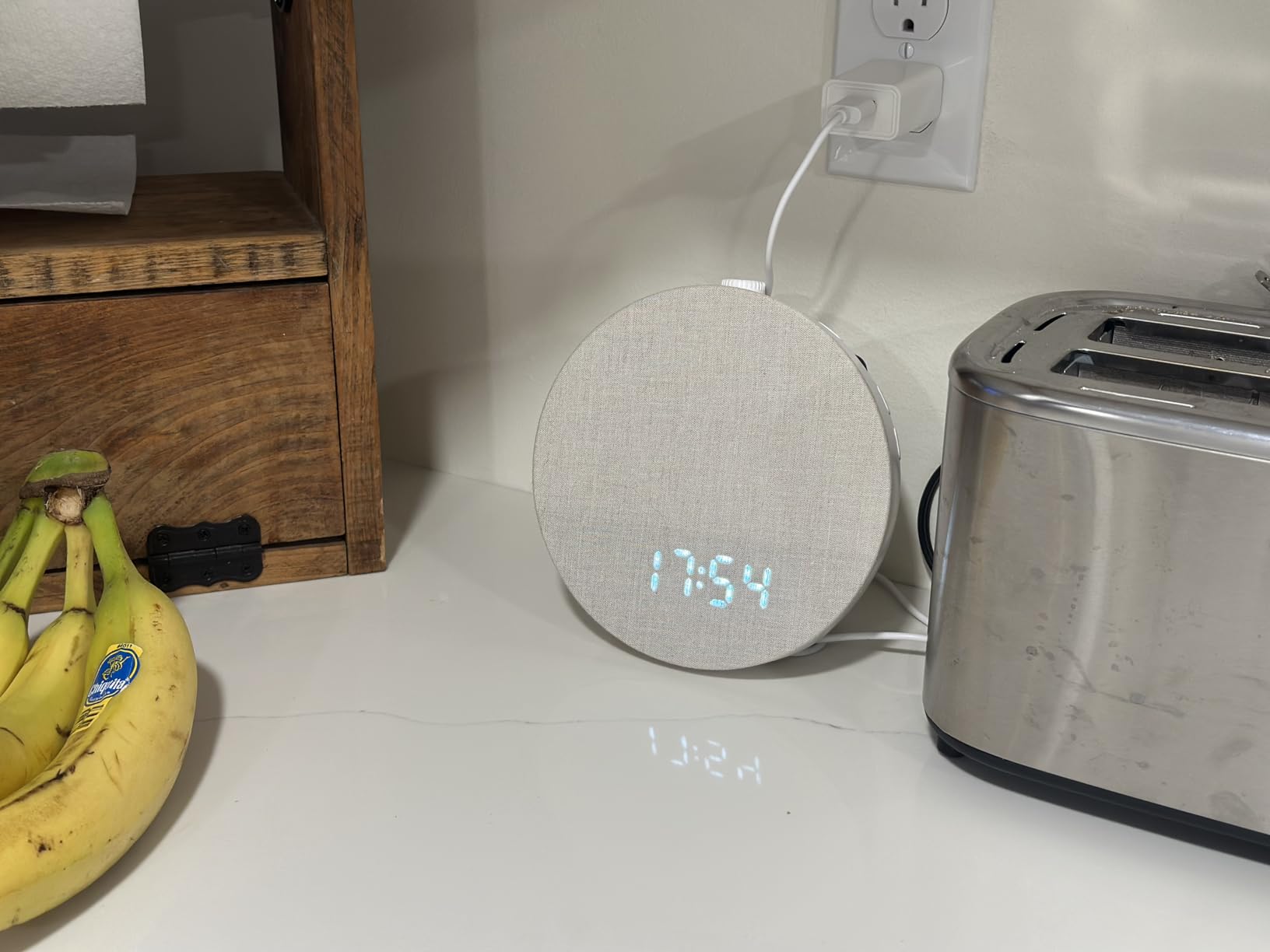 BOTDOYS Sunrise Alarm Clock White Noise Machine: 1-100% Natural Wake-Up (10-60min), Sunlight Lamp Clock with 30 Soothing Sounds & 9 Colors Light customer photo 1