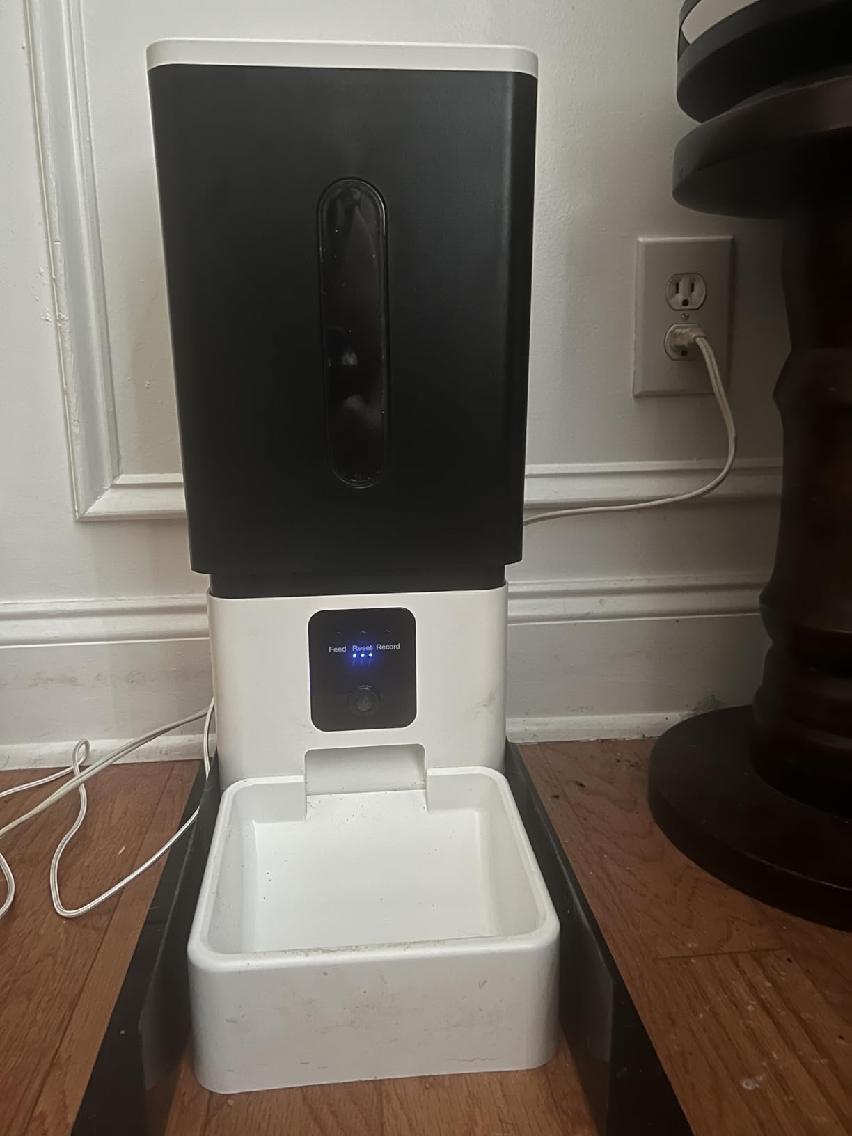 UTCG Automatic Dog Feeder with Camera: 8L/33 Cups 5G WiFi customer photo 1