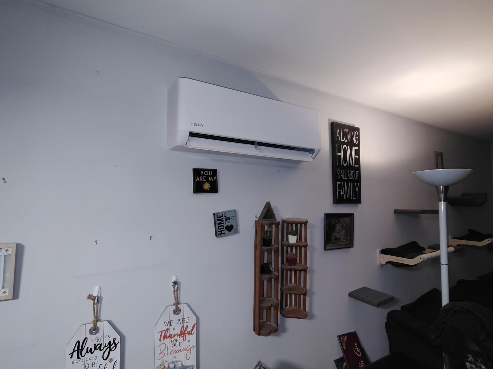 DELLA 12000 BTU Mini Split AC, Soft Airflow, 25 SEER2 230V, Ultra Hyper Heat Down to -22°F, Energy Star, Heat Pump, Up to 550 Sq. Ft, Smart WiFi Alexa, 1 Ton Ductless Inverter System, 16.4ft Kit customer photo 2