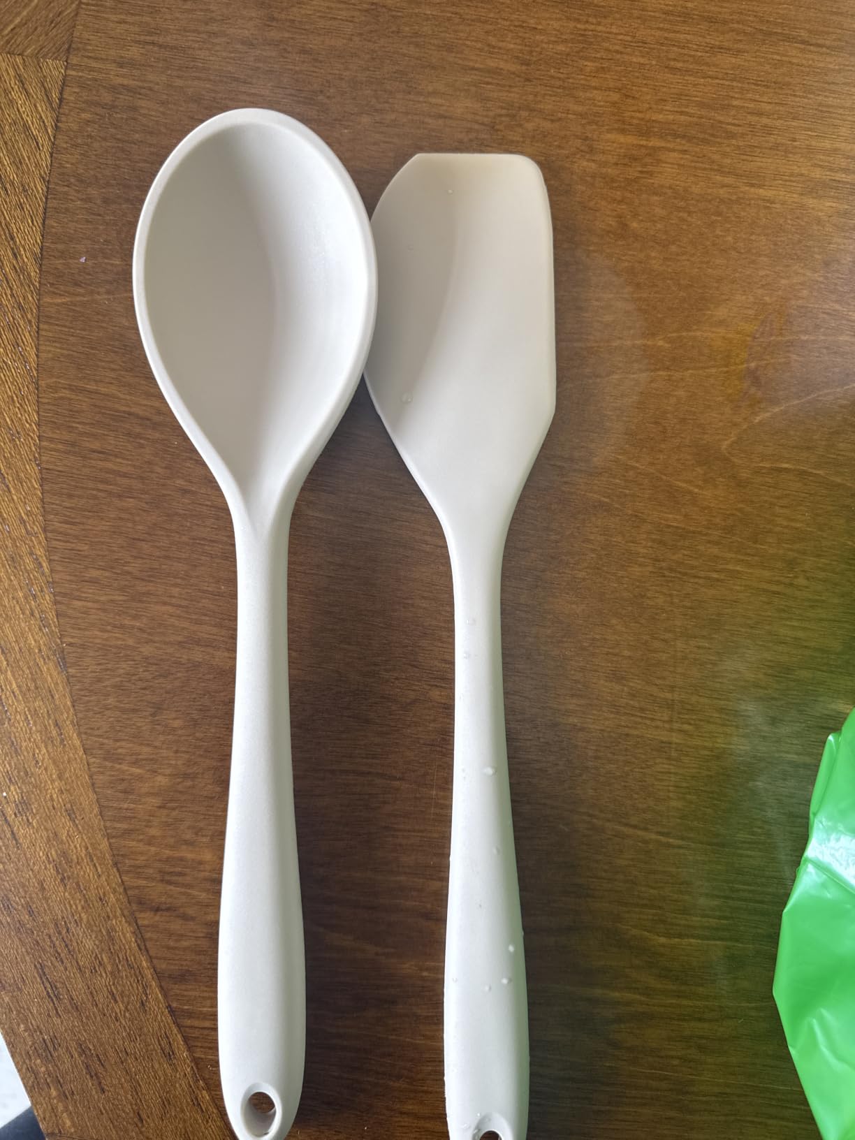 NonToxic Platinum Silicone Utensils, 100% Plastic-Free, 8-Pcs, Beige | LFGB-certified platinum silicone. Solid steel core, no hidden plastics. 500°F heat resistant. Non-scratch. Dishwasher safe customer photo 1