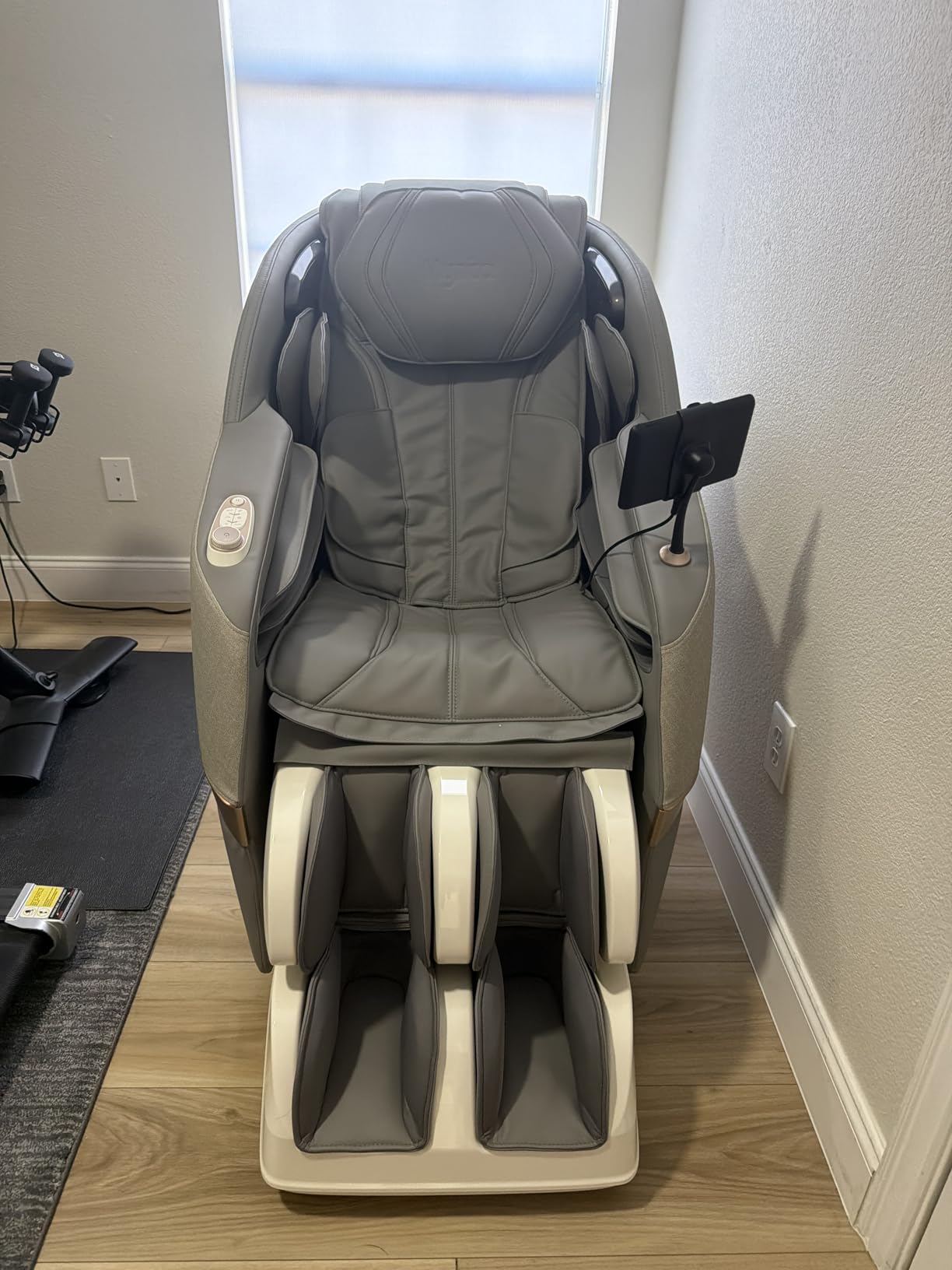 MYNTA 4D Massage Chair Full Body, 170° Flexible SL Track Shiatsu Massage Chairs with Zero Gravity, Bluetooth Speaker, Airbags & Heating, MC1650(Grey) customer photo 2