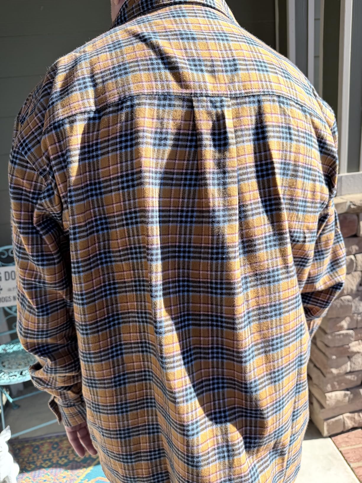 Amazon Essentials Men's Relaxed-Fit Long-Sleeve Flannel Shirt customer photo 1