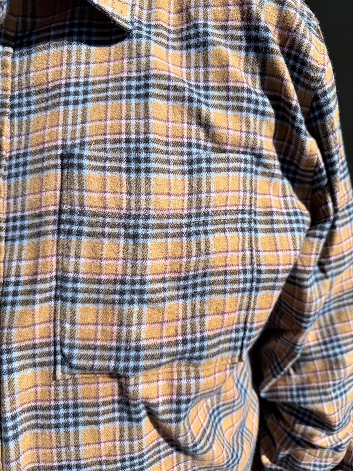 Amazon Essentials Men's Relaxed-Fit Long-Sleeve Flannel Shirt customer photo 2