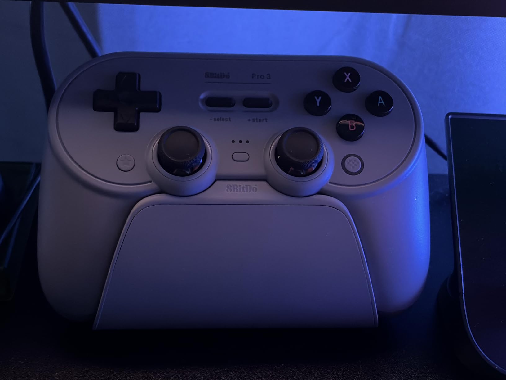8BitDo Pro 3 Bluetooth Controller for Switch/Switch 2 - TMR Joysticks, Swappable ABXY Buttons, Pro Back Buttons, Charging Dock, Hall Effect Triggers, for Windows, Apple, SteamOS, Android - G Classic customer photo 2