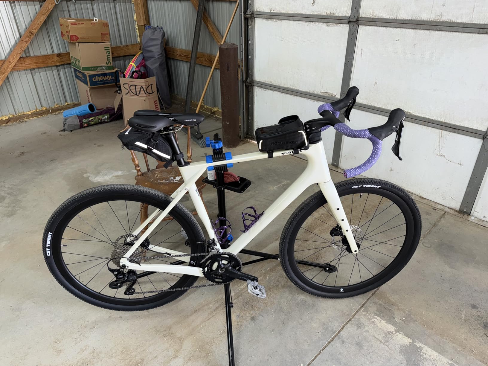 SAVADECK Carbon Gravel Bike - T800 Carbon Frame & Fork, Shimano GRX400 20-Speed Groupset, Hydraulic Disc Brakes, 700C x 40mm Tires customer photo 1