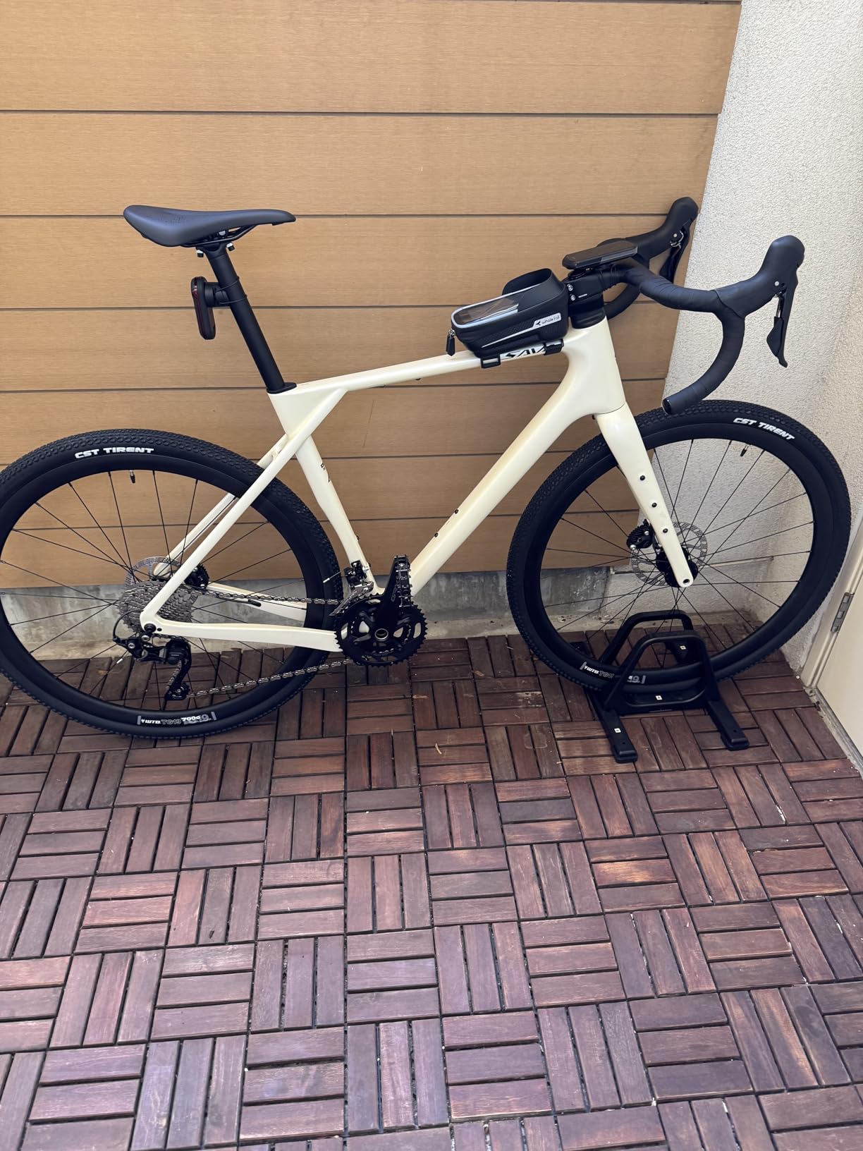 SAVADECK Carbon Gravel Bike - T800 Carbon Frame & Fork, Shimano GRX400 20-Speed Groupset, Hydraulic Disc Brakes, 700C x 40mm Tires customer photo 2