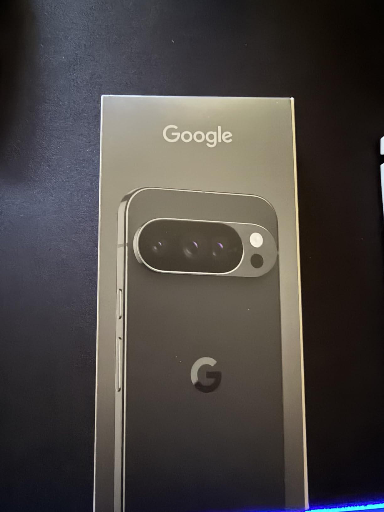Pixel 10 Pro - Unlocked Smartphone with Gemini - Moonstone - 128 GB customer photo 1