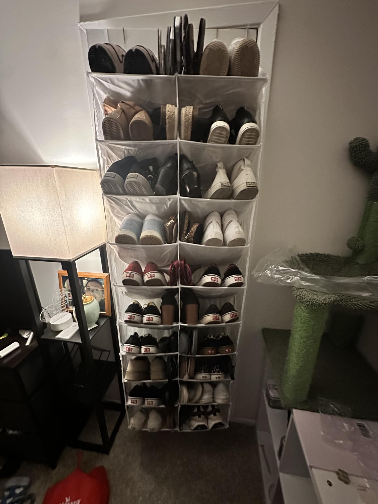20-30 Pairs Over the Door Shoe Organizer, Clear Pockets Hanging Shoe Storage for Closet, 10-Tier Door Shoes Rack, Handing Shoes Holder Fit All the Family's Sneakers, Boots, Heels, Black customer photo 1