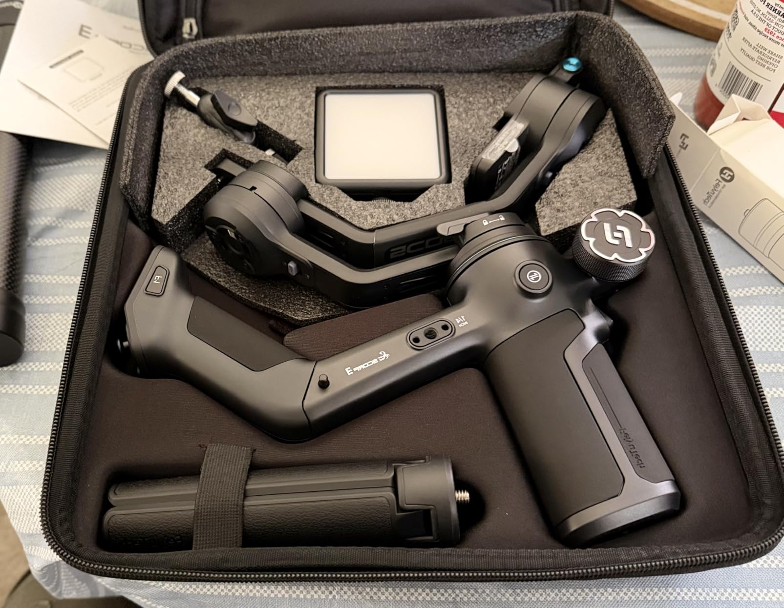 FeiyuTech SCORP 3 Kit Camera Gimbal, 7.72lb Payload for Sony, Canon, Nikon | AI Tracking 4.0, Detachable Remote Handle, With Carry Case, Fill Light, Pole, Native Vertical Shooting for DSLR Mirrorless customer photo 1