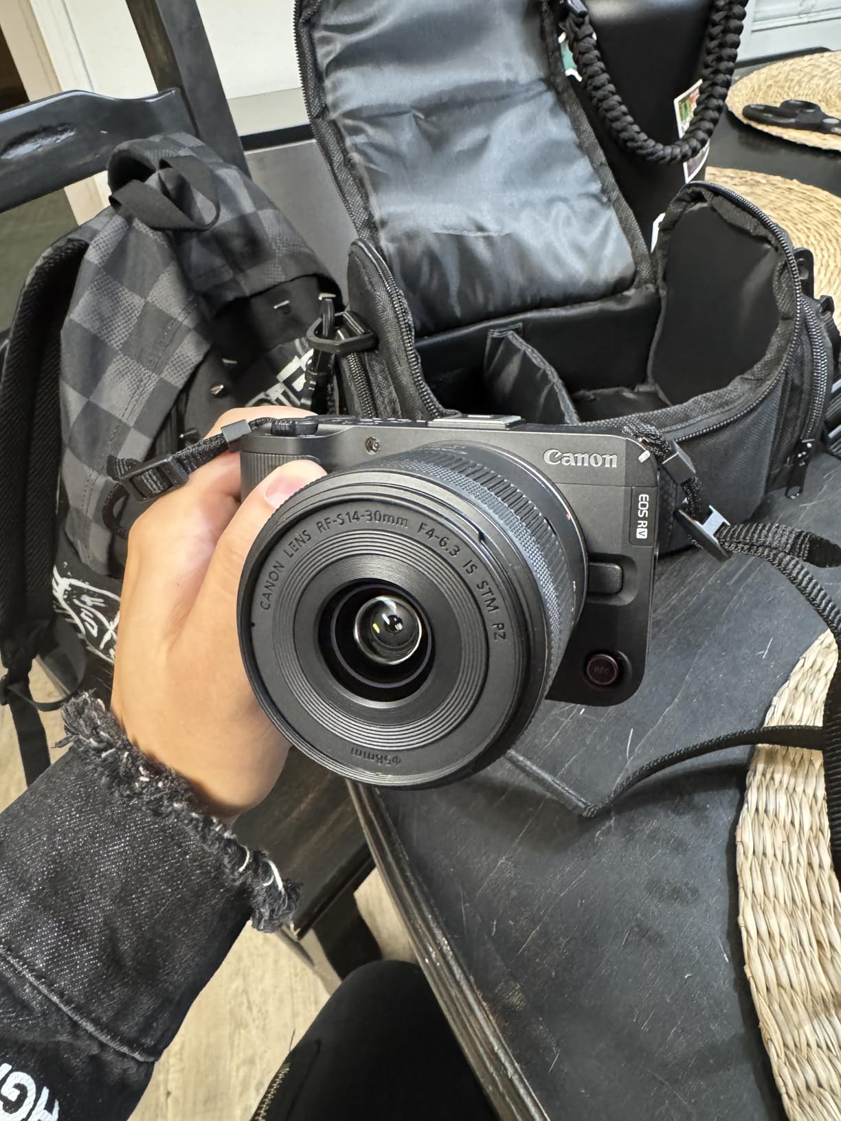 Canon EOS R50 V Mirrorless Camera with 14-30mm Lens Bundle | For Vlogging & Content Creation | 4K Video | Dual Pixel Autofocus | Flip Screen + 64GB Memory Card + Camera Bag customer photo 1