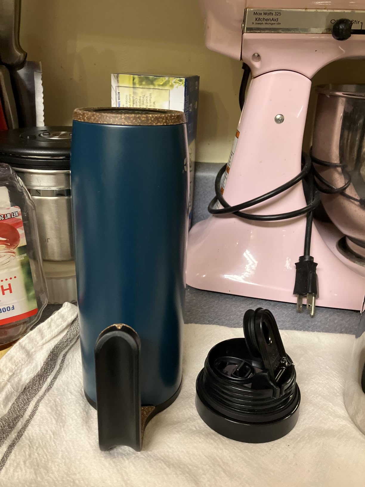 Ello Magnet 18oz Insulated Stainless Steel Travel Mug with Handle, Sonoma | Leakproof coffee tumbler with side handle and cork coaster. BPA-free, keeps drinks hot for 5 hours, great for coffee and tea. customer photo 2
