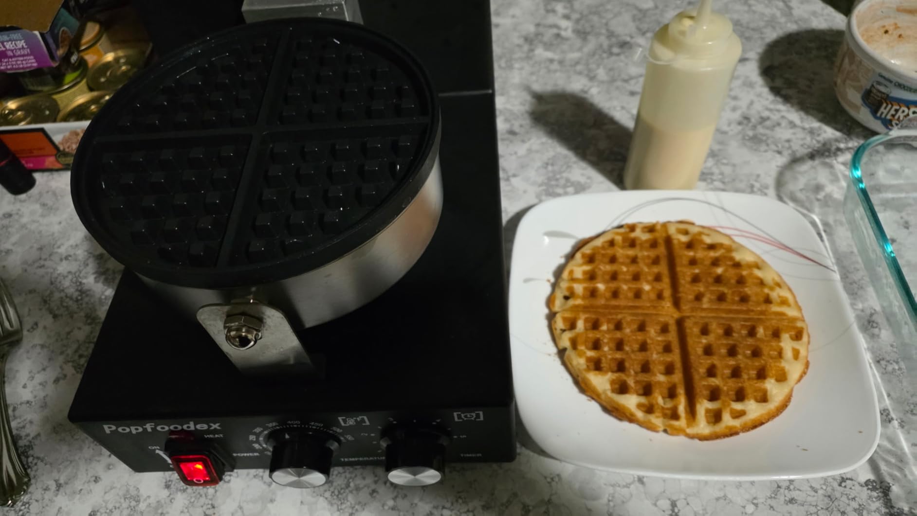 Commercial Waffle Maker for Restaurant, 110V Electric Waffle Maker w/Non-stick and 122-572°F Adjustable Temp, 1200W Profession Waffle Iron with Timer and Heavy Duty, Hotel Waffle Machine customer photo 1